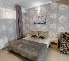 4-х местный стандарт в цоколе в Розмарин