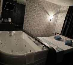 День и Ночь в Гости