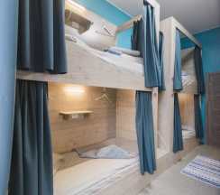 Кровать в общем номере в Евражки