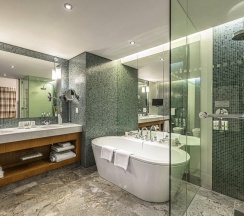 Номер Премьер в Swissotel Красные Холмы