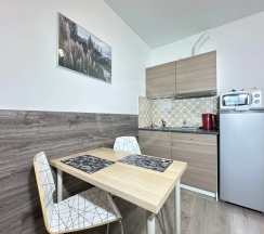 Студия в Квартира Enjoy Apartments & Studios — Акварели №1
