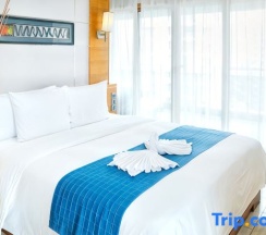 Двухместный люкс Deluxe с видом на реку (двуспальная кровать) в Sanya Phoenix Waterside Gloria Resort