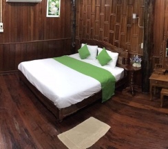 Бунгало Deluxe с балконом и с видом на сад в Plaifah Resort Ubon