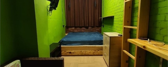 Двуместный номер с дополнительной кроватью в Bird house Hostel