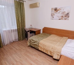 Номер Полулюкс 3-5 в Интурист