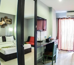 Двухместный номер двуспальная кровать в Holiday Home Patong