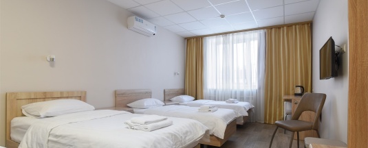 Четырехместный номер эконом-класса в Perin de perron