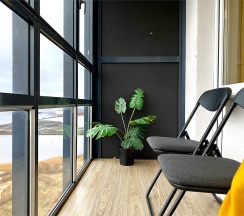 "Baltic Sunset" Однокомнатная квартира с видом на Финский залив (Метро Ленинский проспект/Автово, 10 минут на транспорте) в Rauktis apartments