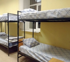 Кровать в общем номере в Очаг