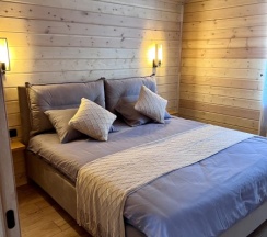 Лодж с двумя спальнями и террасой в Соты&Варенье