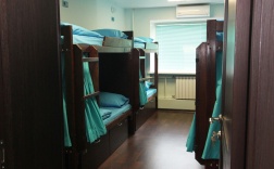 Кровать в общем 8-местном номере для мужчин в City hostel