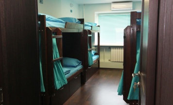 Кровать в общем 8-местном номере для мужчин в City hostel