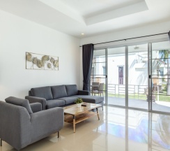 Семейная вилла с балконом и с красивым видом из окна в Отель The Oriental Beach Pearl