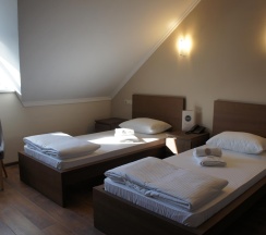 3-местный номер комфорт с 3 односпальными кроватями в B&B hotel