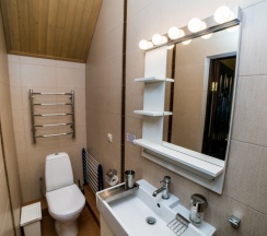 303 - Четырехместный мансардный номер с боковым видом на море в Азов Инн