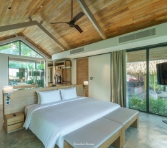 Двухместная вилла Luxury c 1 комнатой с видом на бассейн двуспальная кровать в Villa Escape Burasari