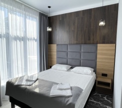 Коттедж с 3 комнатами с балконом и с красивым видом из окна в Borville