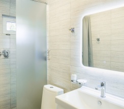 Двухместный стандарт с цельной кроватью в Лотос