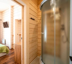 Четырёхместное шале с 2 комнатами с красивым видом из окна в Топорок