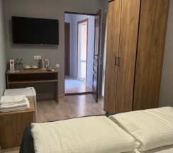 Пятиместное шале рядом с пляжем в Отель BlackSeaHotel Ldzaa
