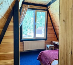 Шестиместное шале Comfort с видом на внутреннюю территорию в Terskol Star