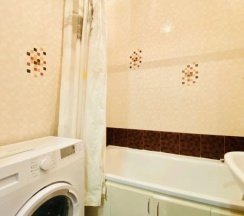 Апартаменты с балконом и с видом на город в Apartments on str. International, bld. 36