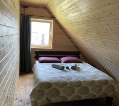 Коттедж с террасой в Любовь и горы