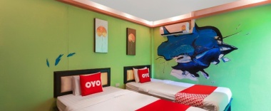 Двухместный номер Standard 2 отдельные кровати в OYO 768 First Station Hotel