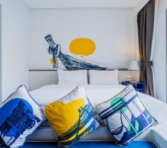 Двухместный номер Deluxe с видом на бассейн двуспальная кровать в Lub d Phuket Patong