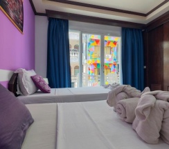 Семейный номер Deluxe с балконом в Hotel Grand Orchid Inn