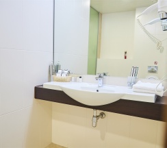 Полулюкс: Семейный комфорт с кофемашиной в The Bridge hotel