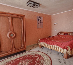 Номер стандарт с 1 двуспальной кроватью №3 в Медведь