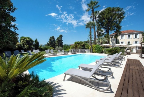 Канны: Отель Hotel Chateau De La Tour