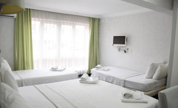 Четырёхместный номер Standard в Yalcin Hotel