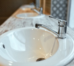 место в 6-местном женском номере с двухъярусной кроватью в Кампус