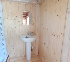 Стандартный четырехместный номер в Сулук