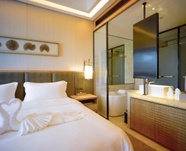 Двухместный номер Deluxe с видом на море двуспальная кровать в Harman Resort Hotel Sanya