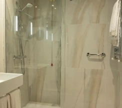 Двухместный номер Comfy (двуспальная кровать) в Отель C-Hotels Concorde