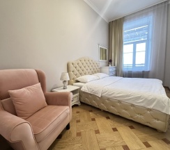 3ех комнатная квартира. пр. Невский д.63 в ГудРест