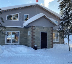 Коттедж трехкомнатный с 3 спальнями в Ice Street 40