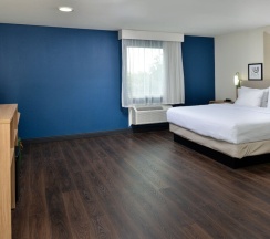 Двухместный номер Standard двуспальная кровать в Spark by Hilton Dallas Market Center