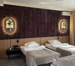 Джуниор сюит (Junior Suite) с двумя кроватями в Бира