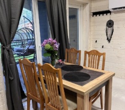 Двухместный семейный коттедж с видом на окрестности двуспальная кровать в Fraubu.camp