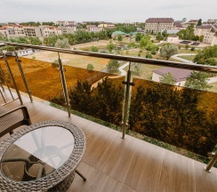 Корпус Прайд Стандарт Плюс с Видом на Парк в Family Pride Inn Прайд