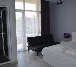 Трёхместный номер Standard с балконом в Guest House Madonna