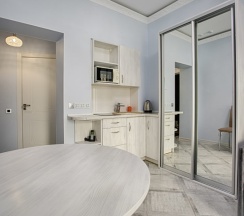 Двухместные апартаменты 11 с видом на парк двуспальная кровать в Exclusive Hotel&Apartments