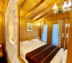 Двухместный номер Standard с балконом двуспальная кровать в Kayezta Hotel Alacati