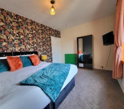 Апартаменты с 3 комнатами в 3 Bedroom Aprtmt at Sensational Stay Serviced Accommodation Aberdeen- Froghall Avenue