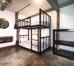 Кровать в общем номере в Balcony Party Hostel Beachfront - Adults Only
