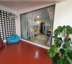 Кровать в общем номере (двуспальная кровать) в Home16 Hostel 16